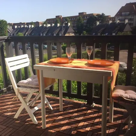 Apartment Le 102 *